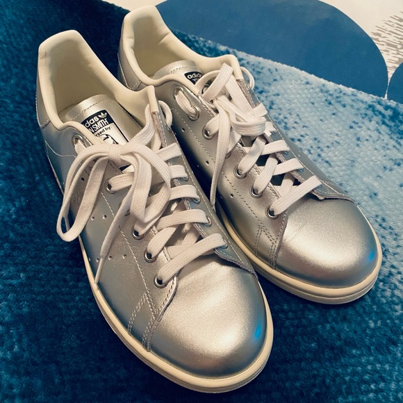 adidas Shoes - New Adidas Silver Tennis Shoes